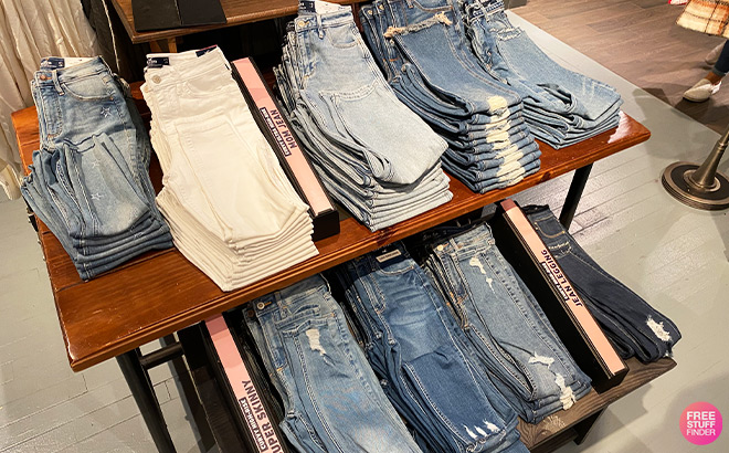 Hollister Jeans Overview