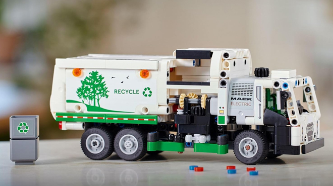 LEGO Technic Garbage Truck