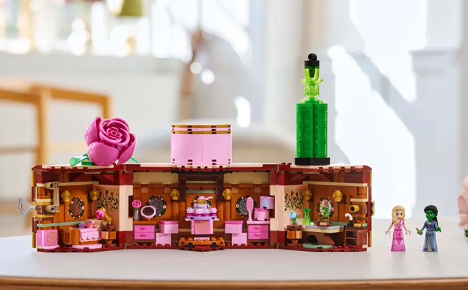 LEGO Wicked Glinda Elphabas Dormitory