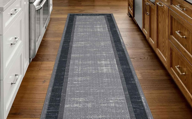 Machine Washable Bordered Design Non Slip Rubberback Traditional Runner Rug in Gray