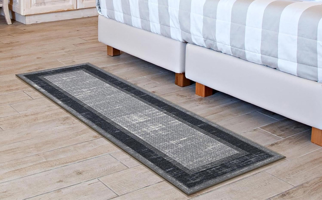 Machine Washable Bordered Design Non Slip Rubberback Traditional Runner Rug