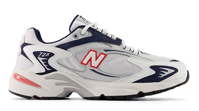 New Balance 725 Sneakers