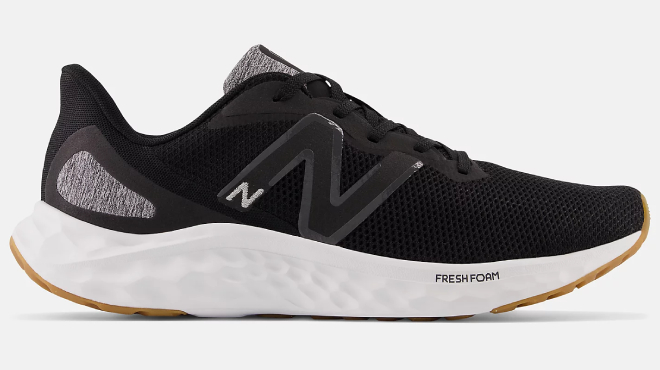 New Balance Mens Fresh Foam Arishi v4 Shoes in Black Color