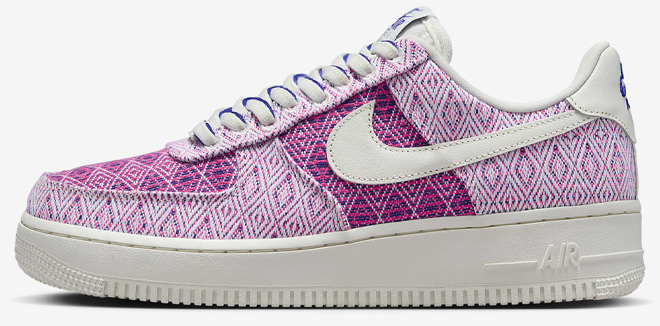 Nike Air Force 1 07 Womens Shoes in Pink