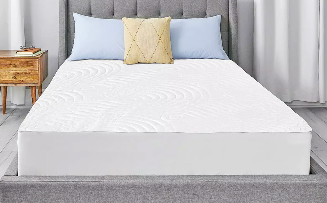 Sealy Clean Luxury Waterproof Stain Release Mattress Protector