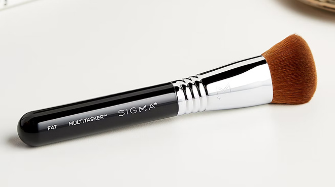 Sigma Beauty F47 Multitasker Brush