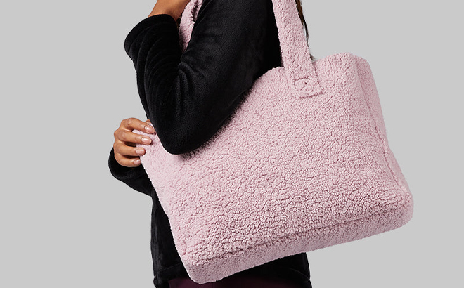 A Person Carrying the 32 Degrees Sherpa Tote Bags in Pink