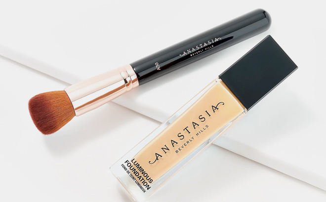 Anastasia Beverly Hills Luminous Foundation Brush