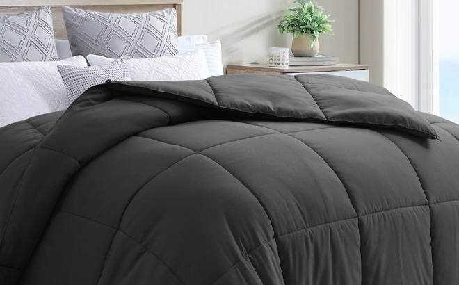 Balichun King Comforter in Gray Color