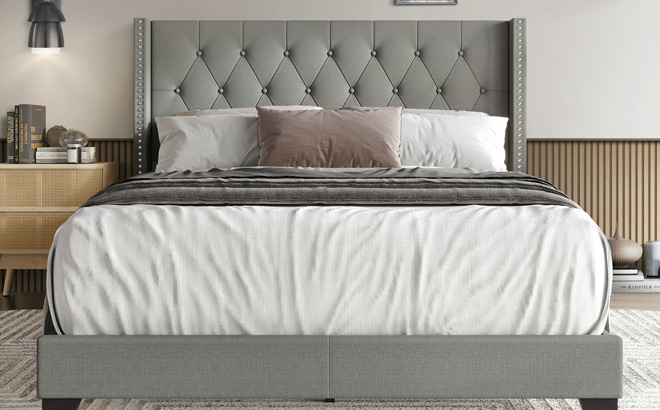 Castle Place Linen Upholstered Queen Bed