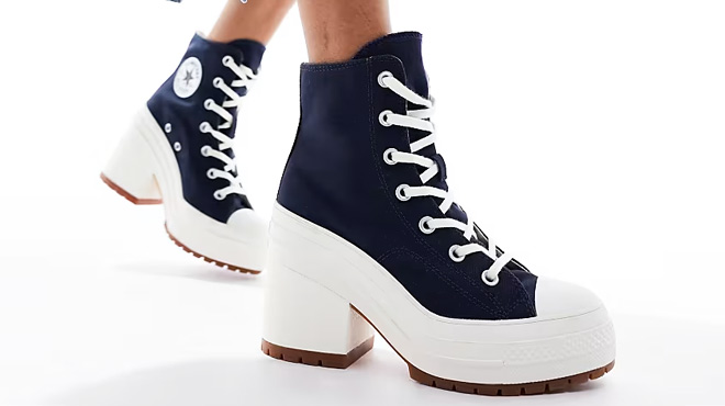 Converse Chuck 70 Hi De Luxe Womens Shoes