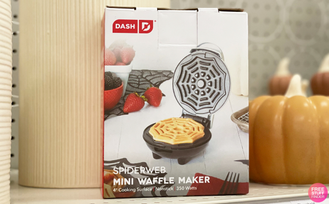 Dash Spider Web Mini Waffle Maker 1