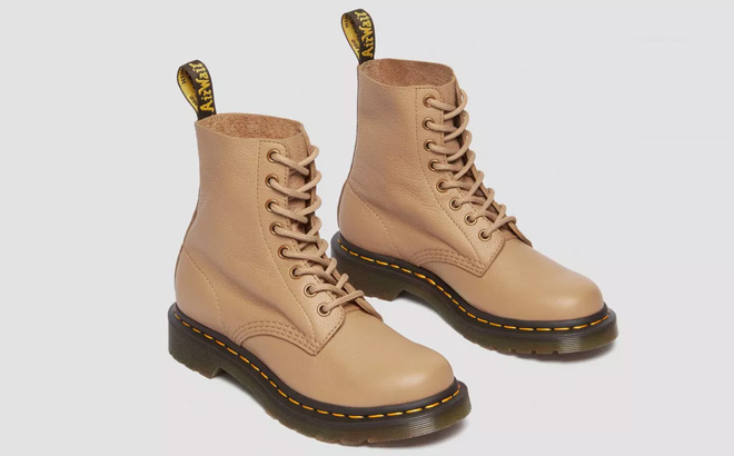 Dr Martens Womens Virginia Leather Boots