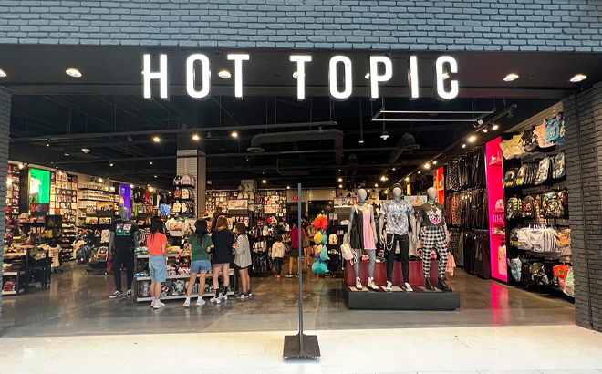 Hot Topic Store Front