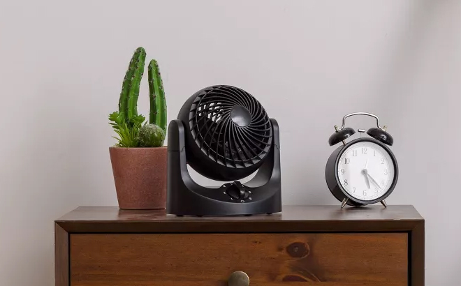 IRIS 3 Speed Desk Oscillating Fan on the desk