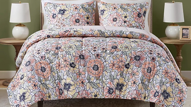 JLA 3 Pc Reversible Printed Comforter Set