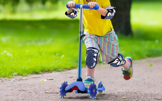 Kids Mini Kick Scooter Toy in Blue Color