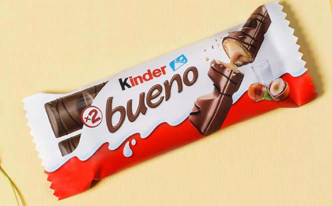 Kinder Bueno milk chocolate and hazelnut cream bar