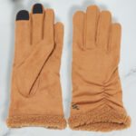 Koolaburra by UGG Fuzzy Ruched Touch Screen Gloves in Chestnut Tan