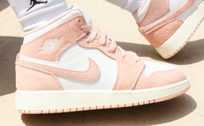 Nike Air Jordan 1 Mid SE Mens Shoes WhiteSailLegend Pink