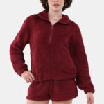 No Boundaries Womens Plush Pullover with Pockets