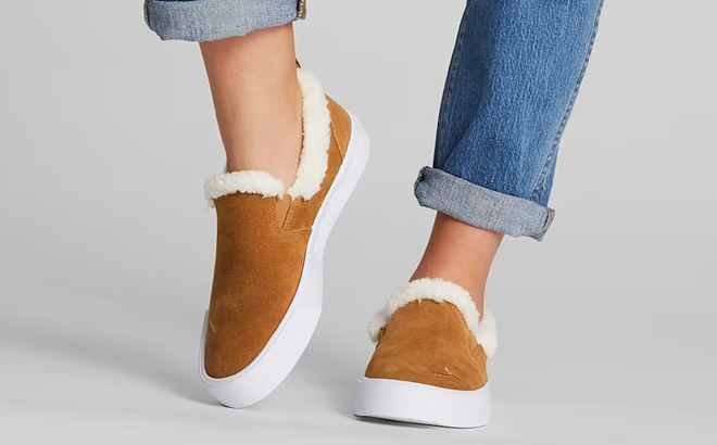 Puma Bari Comfort Sherpa Womens Slip On Shoes