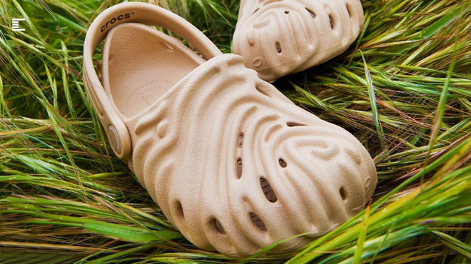 Salehe Bembury X Crocs The Pollex Kids Clogs in Stone Soup