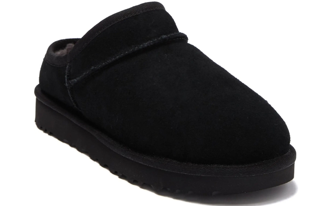 UGG Classic Womens Slippers in Black