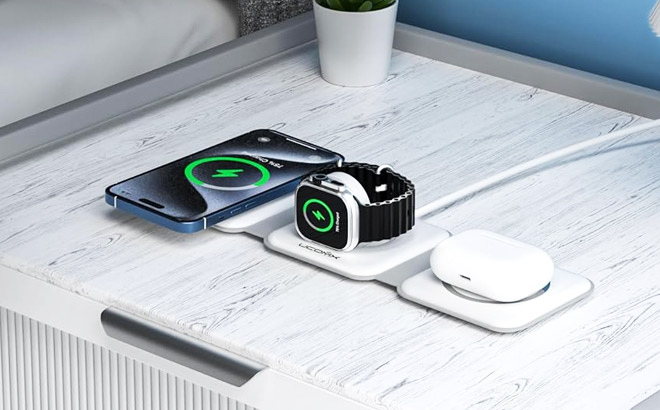 Ucomx 3 in 1 Charging Station