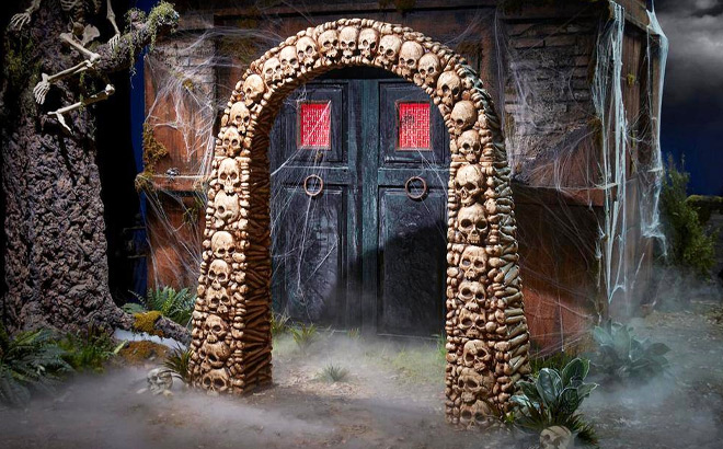 7.5 Foot Skull And Bones Archway