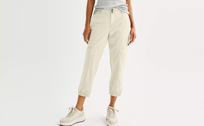 A Person wearing Womens Capri Pants