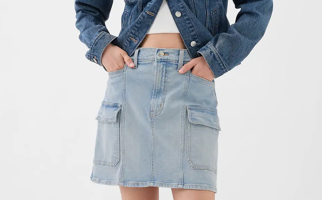 A Woman Wearing GAP Factory Denim Cargo Mini Skirt