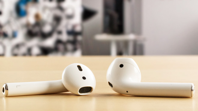 Apple AirPods