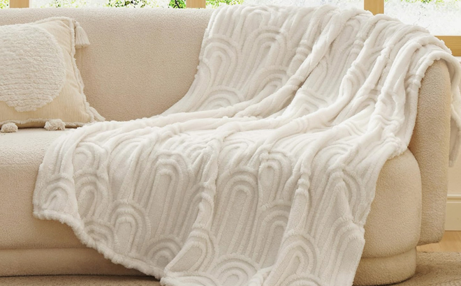 Bedsure Fleece Throw Blanket