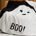 Bedsure Halloween Fleece Throw Blanket 1