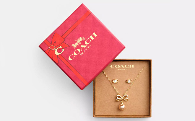 Coach Outlet Bow Pearl Necklace And Earrings Set