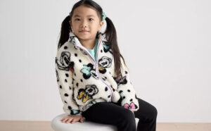 Disneys Minnie Mouse Toddler Girl Printed Sherpa Fleece Jacket by Jumping Beans