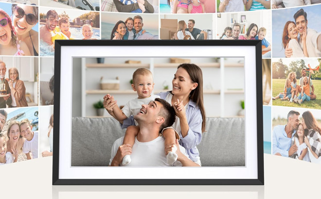 Family Photos on WIFI Digital Picture Frame