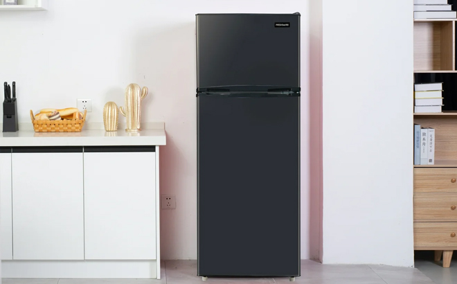 Frigidaire 7 5 Cu Ft Refrigerator in Black