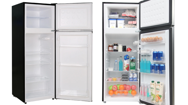 Frigidaire 7 5 Cu Ft Refrigerator with open door