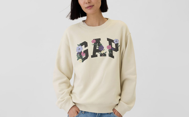 GAP Factory Womens Logo Sweatshirt 1