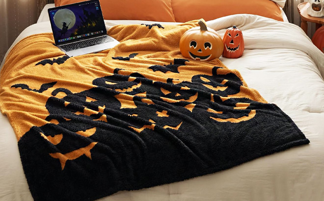 Halloween Fleece Throw Blanket