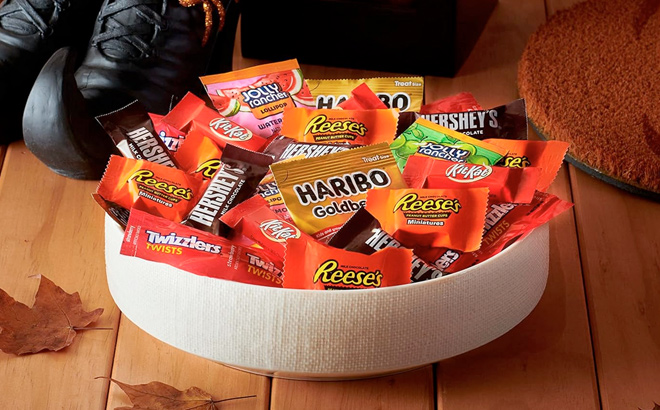 Hershey Miniatures Assorted Flavored Halloween Candy Bag