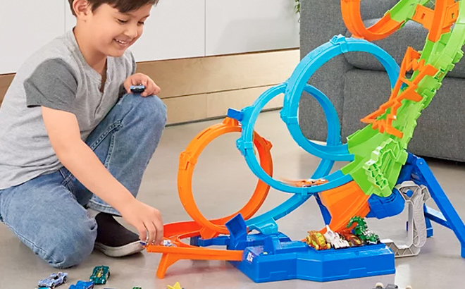 Hot Wheels Action 4 Loop Crash Out Track with Toy Car