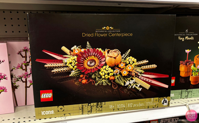 LEGO Icons Dried Flower Centerpiece 812 Piece Set