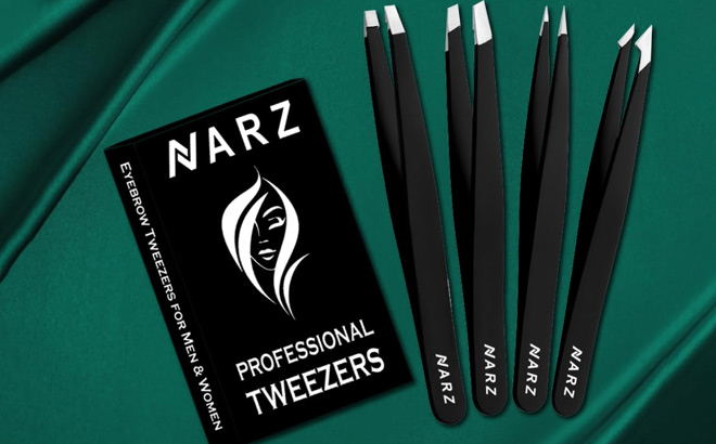 Narz Tweezer Set on the Green Background