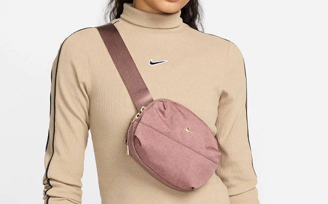 Nike Aura Belt Bag