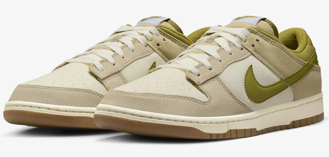 Nike Dunk Low Mens Shoes in Beige