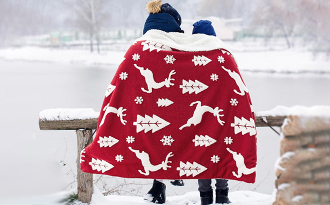 People Wearing Bedsure Christmas Blanket