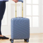 Samantha Brown 19 Inch Spinner Luggage